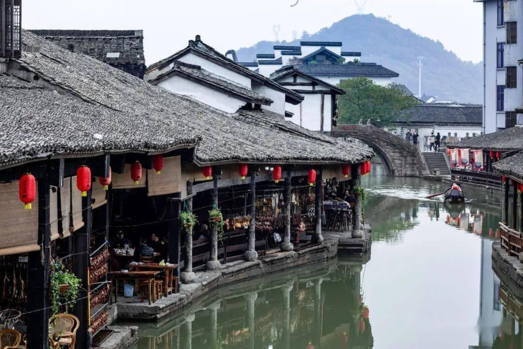 “朋友圈”，谋“破圈”（“融”观中国）
